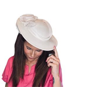 Vintage. Designed by Sylvia. White Straw Strapped Bow Swept Women’s Hat.